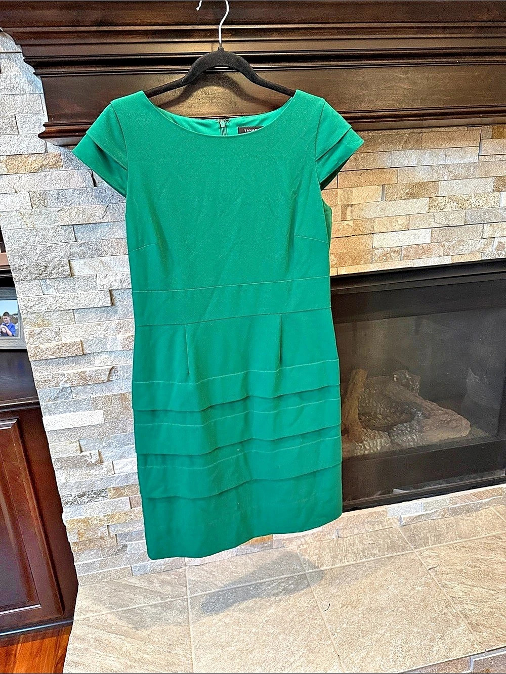Tahari Arthur S. Levine Green Mini Dress Size 10 Like New